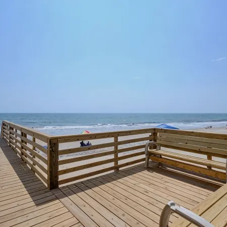 Updated Oceanview Surf City Condo with Pool and Private Beach access
