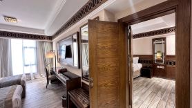Violet Al Azizia Hotel