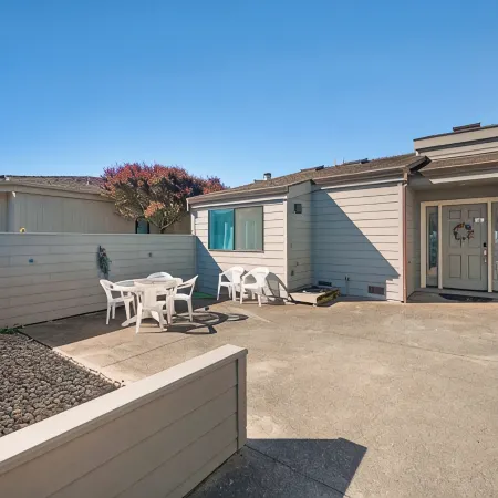 3bd2.5ba Ocean/Mountain View Single Level Spacious House sleeps 8