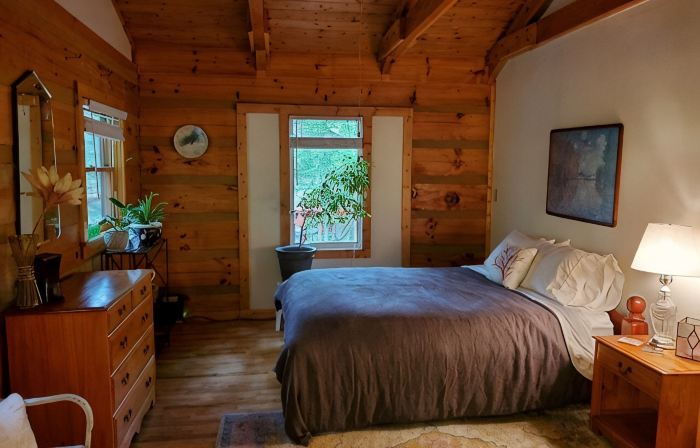 Near West Jefferson, Boone + Blue Ridge Parkway! Mountain get away w/ fireplace.