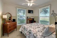 Super Cute Coastal Bend Cottage! Book Your 2026 Summer Vacay Soon! - 3-Sterne