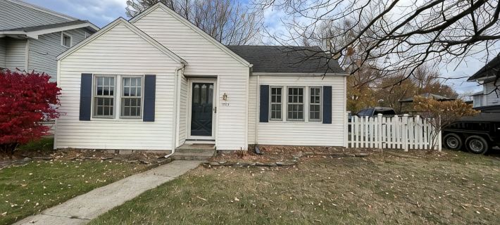 Charming 2 bedroom cottage close to downtown Hotels in Findlay