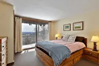 Bright, Family-Friendly Lake View House Close to Okemo, Killington, Pico,  Lakes - Homestays