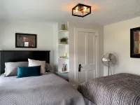 Mississippi River Views and Downtown LeClaire all in one! - Wifi