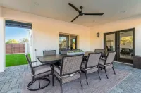 Modern Top Gun House in Arrowhead district. Heated Pool/Outdoor BBQ/Bar/Games - 4성급