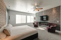Modern Luxury! Only 10 min. to AZ Athletic Grounds & A+ Dining/Shopping! - อ่างจากุชชี่