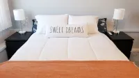 Cozy, modern 1-bedroom guest suite with backyard ocean view! - Apartments