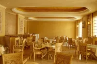 Pramod Convention & Club Resort - Breakfast