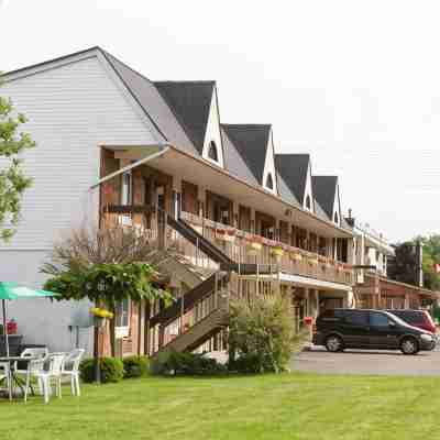 Niagara Falls Motor Lodge Hotel Exterior