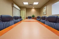 Country Inn & Suites by Radisson, Hagerstown, MD - parking