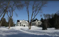 Door County Waterfront Home with Private Beach - Boutique