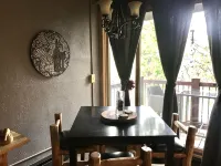 Walk to Downtown & Slopes - Cozy One-Bedroom Mountain Condo - 2-Star
