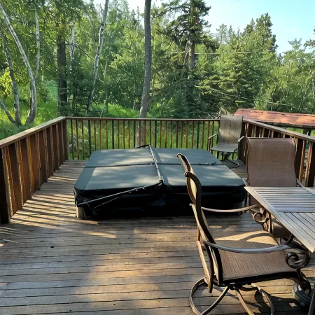 Deer Pass Lodge