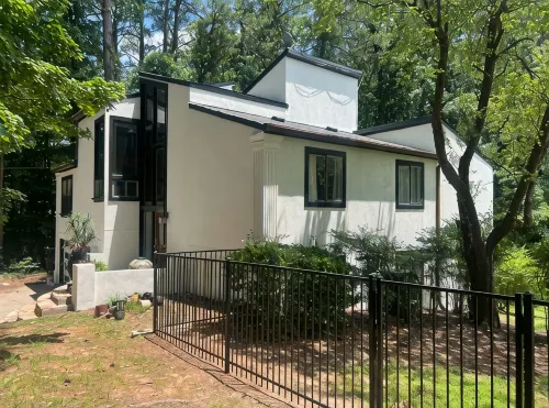 Mins from Northside East Cobb Medical Center, WellStar hospital & Braves Stadium - Bungalows