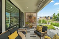 Outdoor Heater & Covered Patio, Paddle Boards, Fire Table, Bikes, Outdoor Games - Boutique