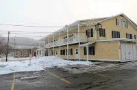 Updated Main St Condo in downtown Ludlow! - 2-Star