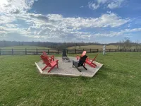 Red River Ranch Retreat- HOT TUB, Views, Pond- Near RRG - Wifi