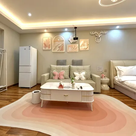 Luyan Homestay (Nanguan Night Market)