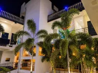 Sea Breeze Hotel - Beach