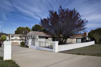 Redhill Cooma Motor Inn - parking
