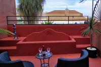 Hotel la Boheme - Pysäköinti