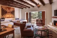 Boulders Resort & Spa Scottsdale, Curio Collection by Hilton - Parking