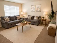 Spacious fully loaded 4-bedroom townhome sleeps 12 freeway access next to BYU - Wifi