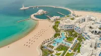 Hilton Salwa Beach Resort & Villas - Romantic