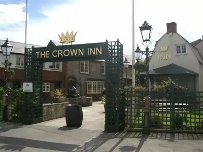 The Crown Inn Các khách sạn gần Tesco Express
