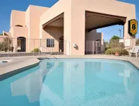 Super 8 by Wyndham Cottonwood Hotels in Cornville