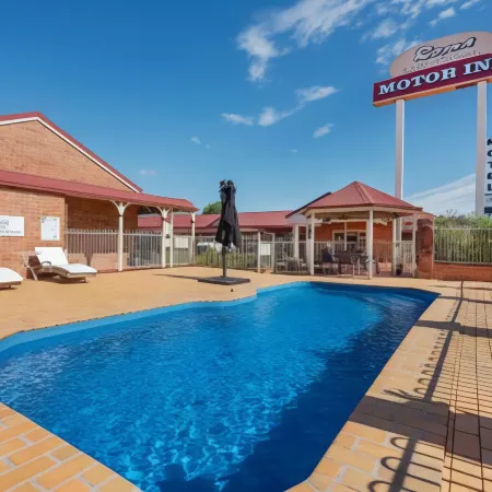 Roma Mid Town Motor Inn