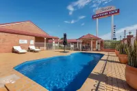 Roma Mid Town Motor Inn - Pools