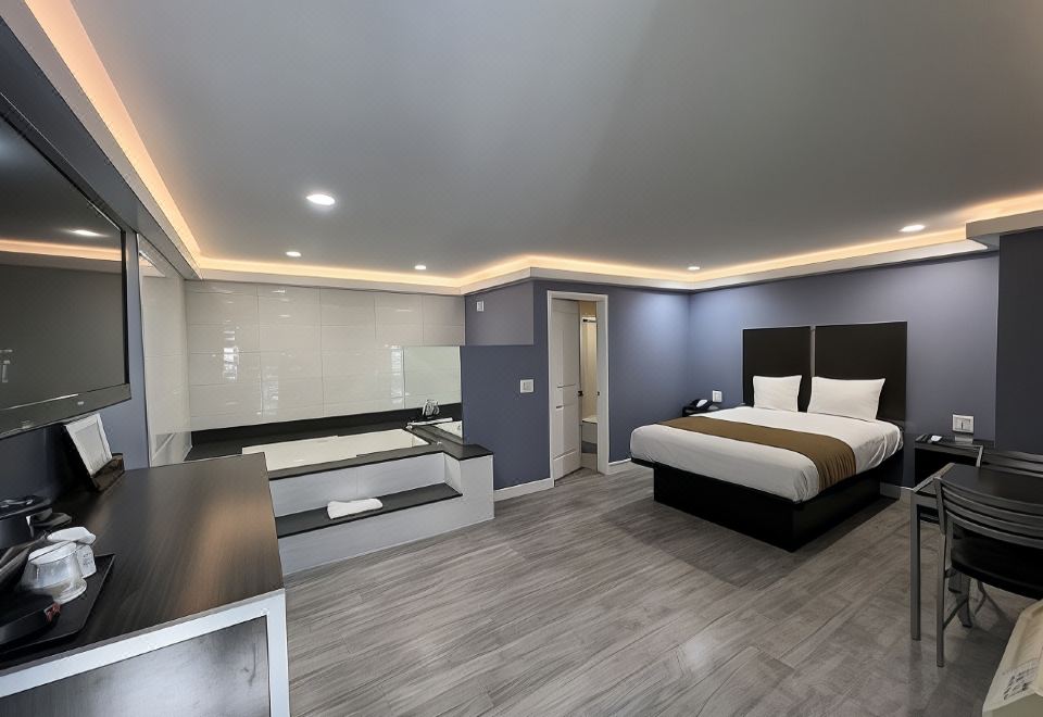 Deluxe Inn Hawthorne/ LAX