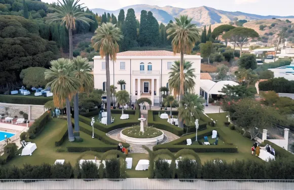 普勒赫別墅酒店