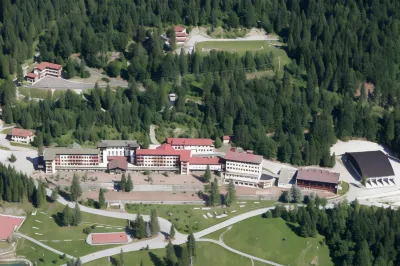 Bella Italia & Efa Village Hotel di Sappada