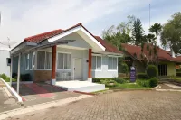 Diyar Villas Puncak F4/8 Hotel a Sukaresmi