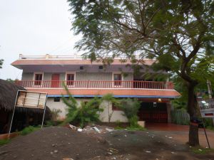 Auro GP Guest House