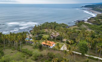 Villa Ronggo Mayang at Balian Beach