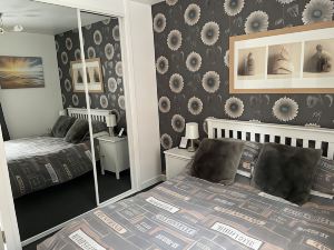 Cosy 2-Bed Apartment Near the Beach in Morecambe