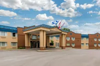 Comfort Inn & Suites Shawinigan Hotels near Chutes Waber