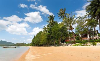 Amatapura Beachfront Villa 12