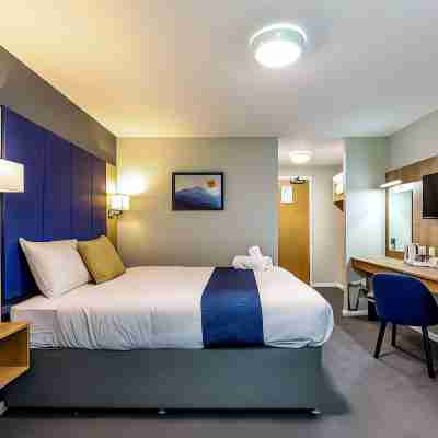Days Inn by Wyndham Warwick North M40 Rooms