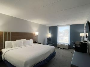 Days Inn & Suites by Wyndham Springfield Oh