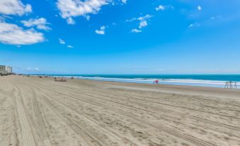 Days Inn by Wyndham Myrtle Beach-Beach Front