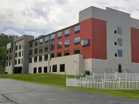 Holiday Inn Express & Suites Harrisburg S - Mechanicsburg Hotel dekat Messiah College