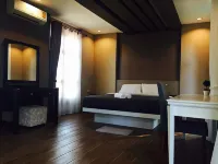 Huaymuang Apartment Отели в г. 