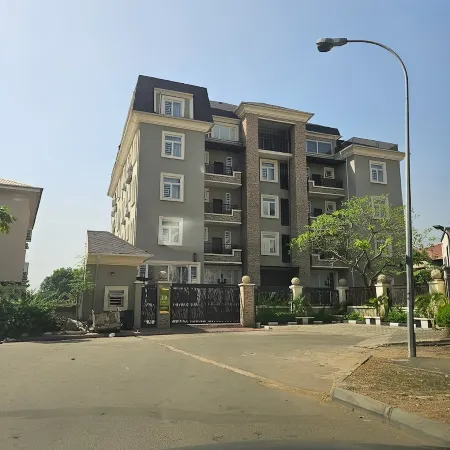 Double D Luxury Apartments