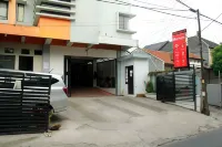 RedDoorz near Telkom Corporate University