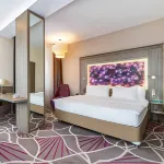 Tenet Hotel