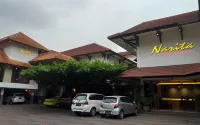 ナリタ ホテル トゥルンガグン